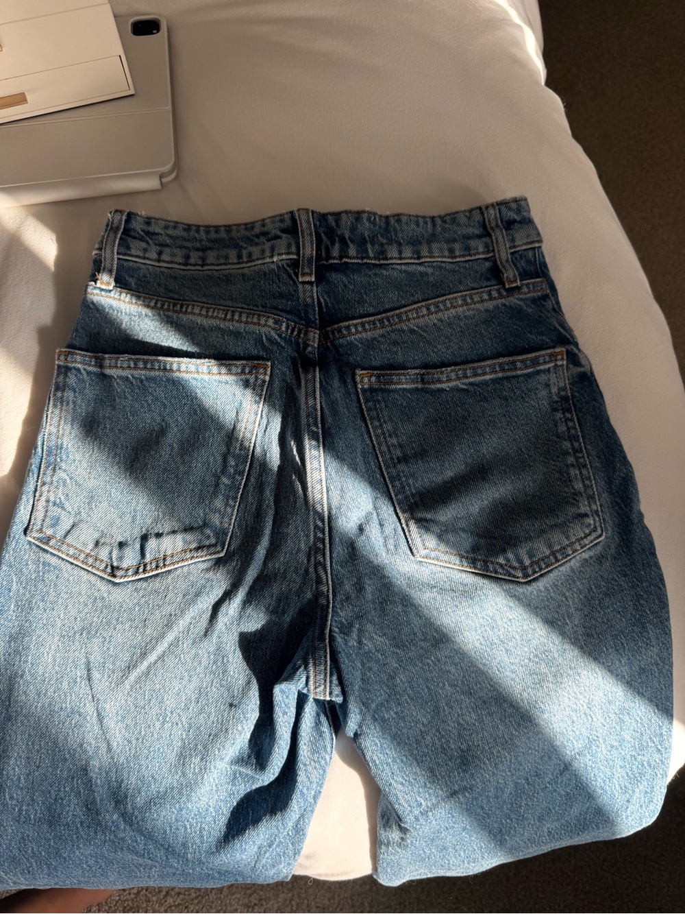 Women’s Pilcro jeans - Picture 3 of 4